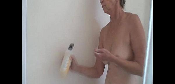  Super sexy old spunker feeling horny in the shower